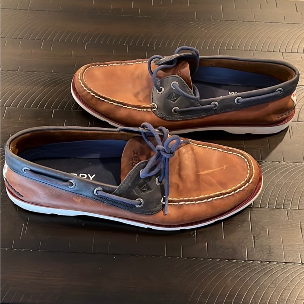 MEN’S SPERRY’S EXCELLENT USED CONDITION SIZE 10.5